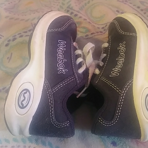 Navy blue weeboks great shape size 8 - Picture 3 of 4